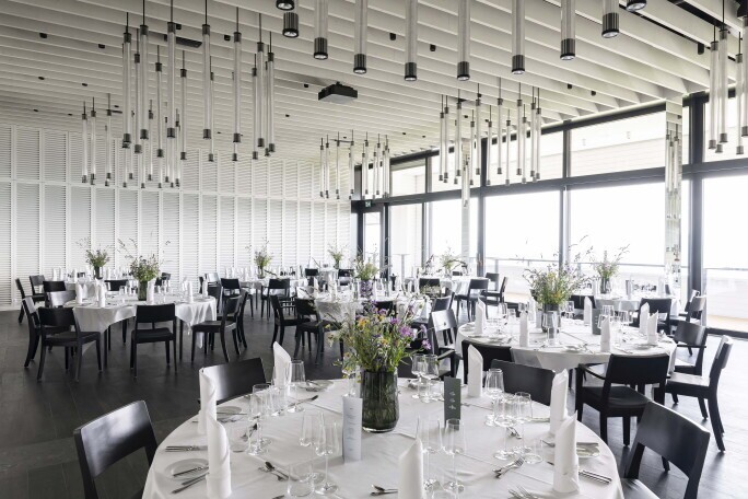Servicemitarbeiter*in / Chef de Rang 100%, 3. Bild